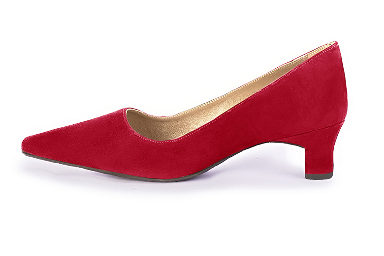 Cardinal red women's dress pumps,with a square neckline. Tapered toe. Low kitten heels. Profile view - Florence KOOIJMAN